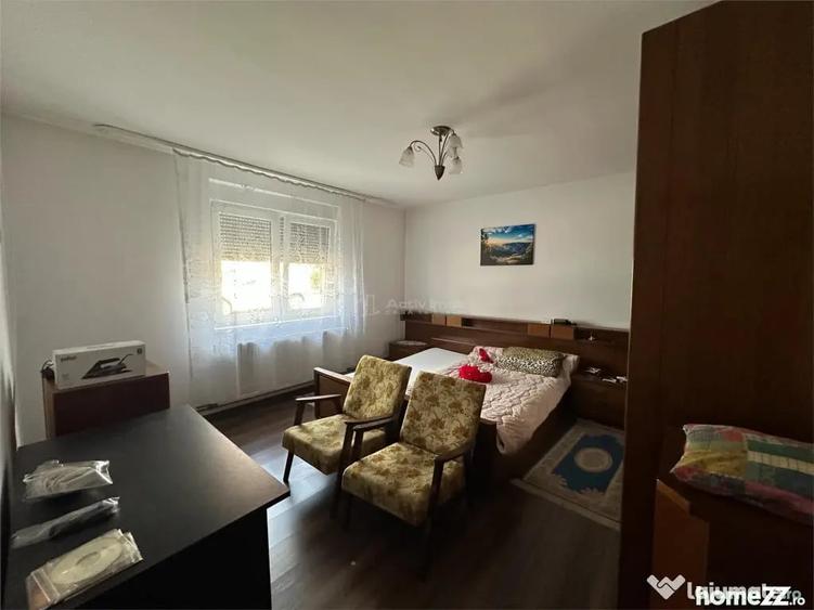 Casă cu 3 camere cu Teren 1438 Mp în Central