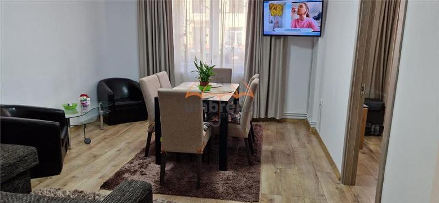 Apartament cu 3 camere decomandat în Horea