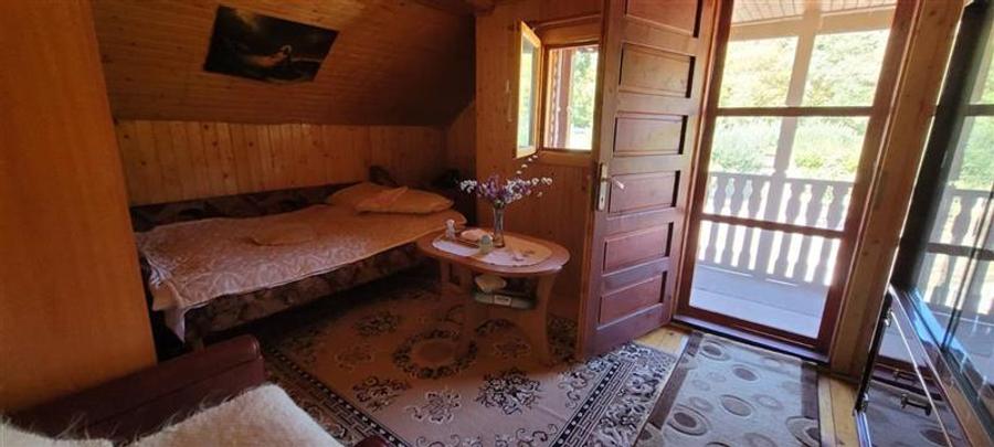 Casă individuală cu 4 camere cu Teren 2156 Mp în Exterior Sud