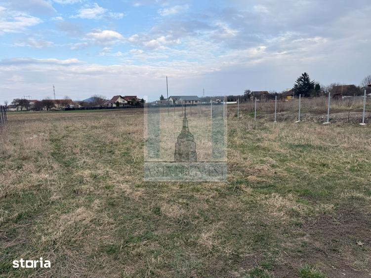 Teren de 500 mp, în Stupini