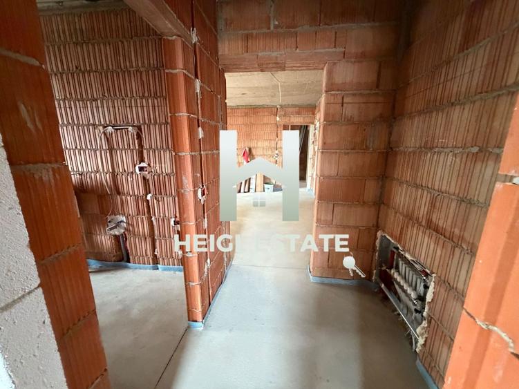 Apartament cu 2 camere semidecomandat în Giroc