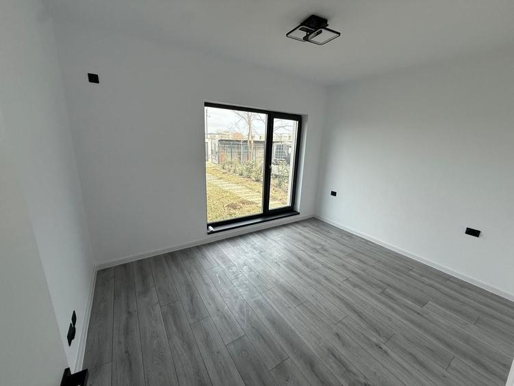 Casă individuală cu 5 camere cu Canalizare în Tunari
