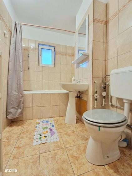 Apartament cu 3 camere decomandat în Titulescu