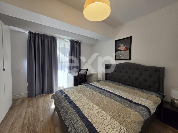 Apartament cu 3 camere semidecomandat, mobilat în Banu Manta