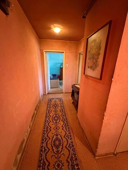 Apartament cu 3 camere decomandat în Exterior Vest