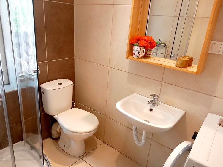 Casă cu 3 camere cu Teren 400 Mp în Balotești