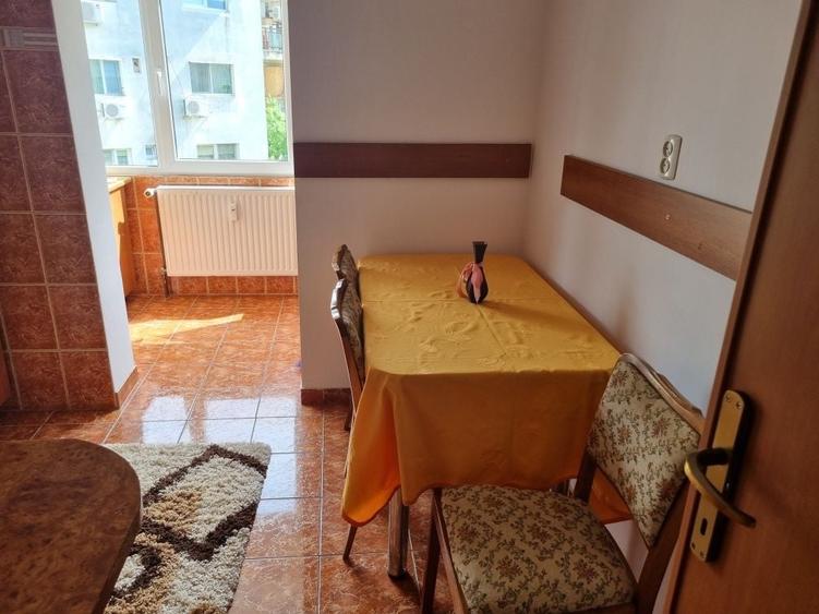 Apartament cu 2 camere decomandat în Mihai Bravu