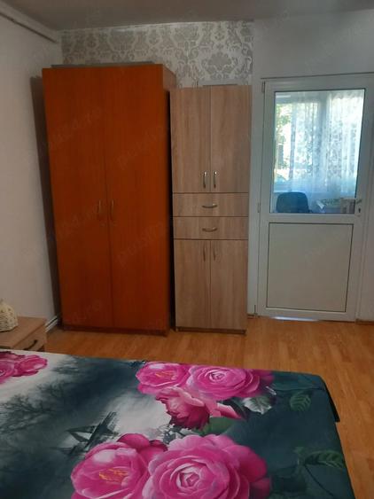 Garsonieră decomandată în Calea București