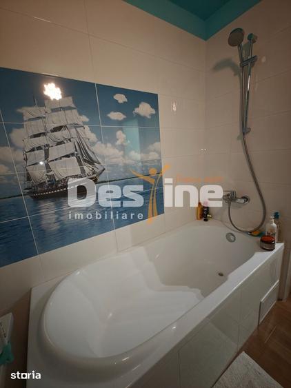 Apartament cu 3 camere decomandat, mobilat în Central