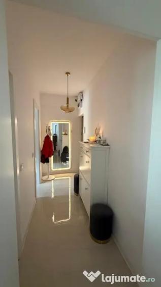 Apartament cu 3 camere semidecomandat în Ultracentral