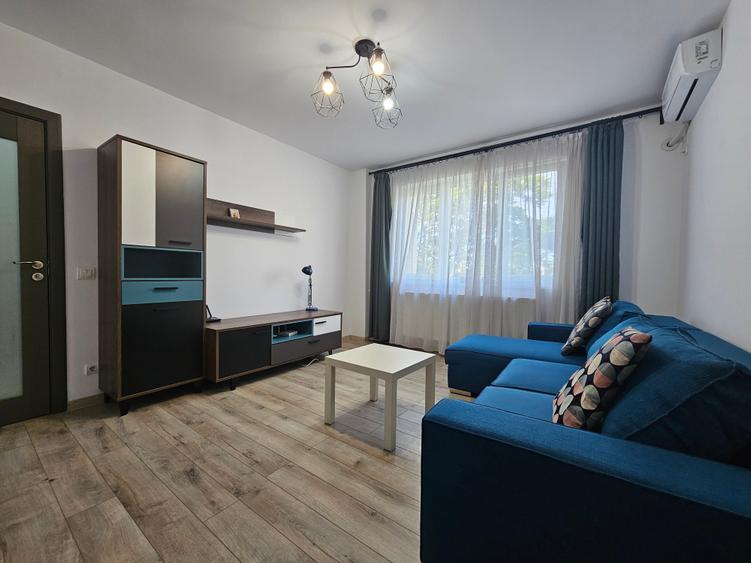 Apartament cu 3 camere semidecomandat, mobilat în Gara de Nord