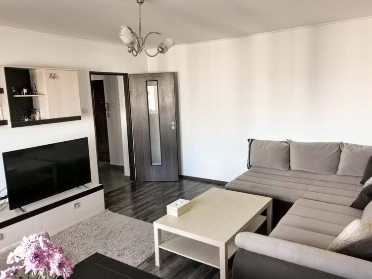 Apartament cu 2 camere decomandat, mobilat în Tineretului