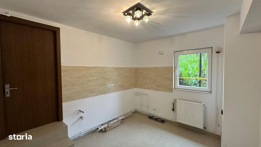 Casă cu 3 camere cu Teren 1397 Mp în Ștefănești