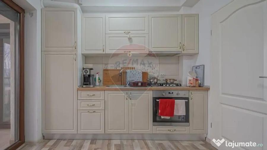 Apartament cu 3 camere decomandat în Sânpetru