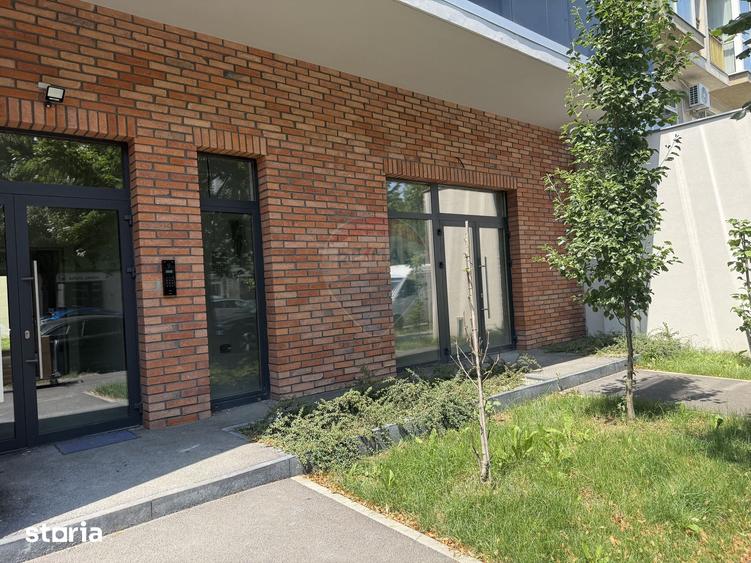 Spațiu comercial, de 64 mp, în Mărăști