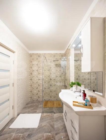 Apartament cu 2 camere semidecomandat, mobilat în Central
