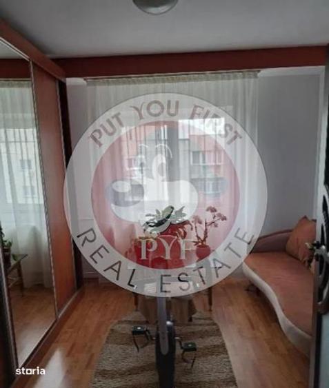 Apartament cu 4 camere decomandat în 13 Septembrie