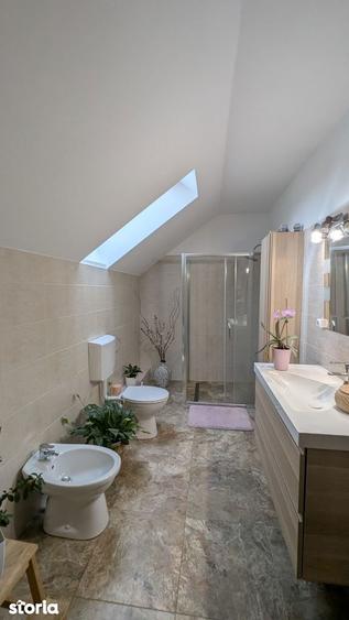 Casă cu 5 camere cu Teren 1500 Mp în Central