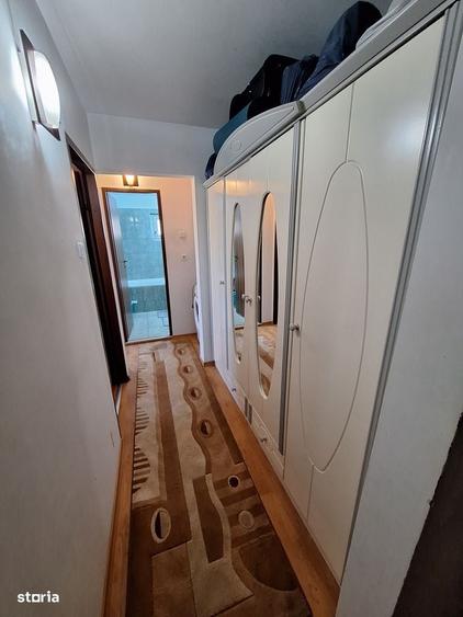 Apartament cu 3 camere decomandat în Ostroveni