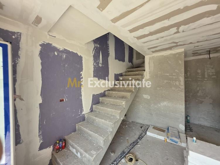 Casă cu 4 camere cu Teren 300 Mp în Găvana