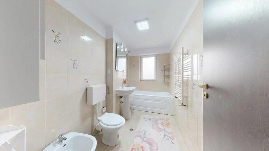 Apartament cu 3 camere decomandat în Sânpetru