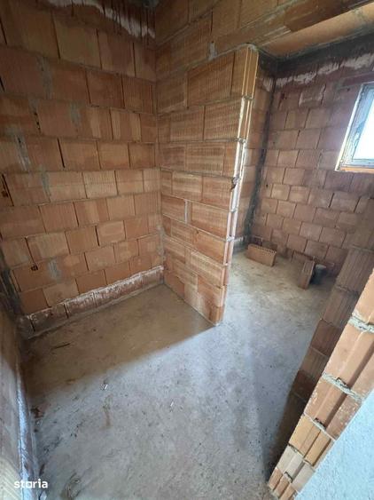 Casă cu 3 camere în Păulești