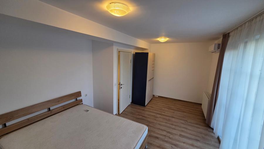 Duplex cu 4 camere cu Piscina în Nord