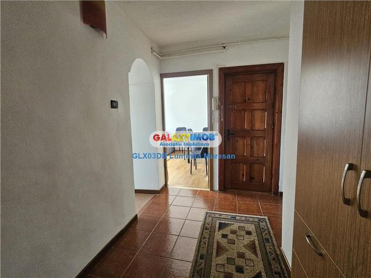 Apartament cu 2 camere decomandat, mobilat în Micro 12