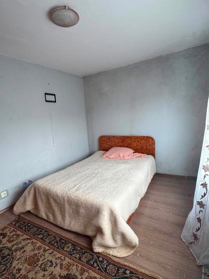 Apartament cu 2 camere semidecomandat în Central-Piață