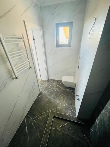 Casă cu 4 camere în Crevedia