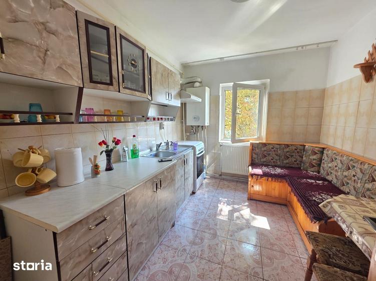 Apartament cu 3 camere în Central
