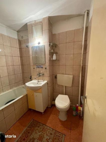 Garsonieră decomandată în Rovine