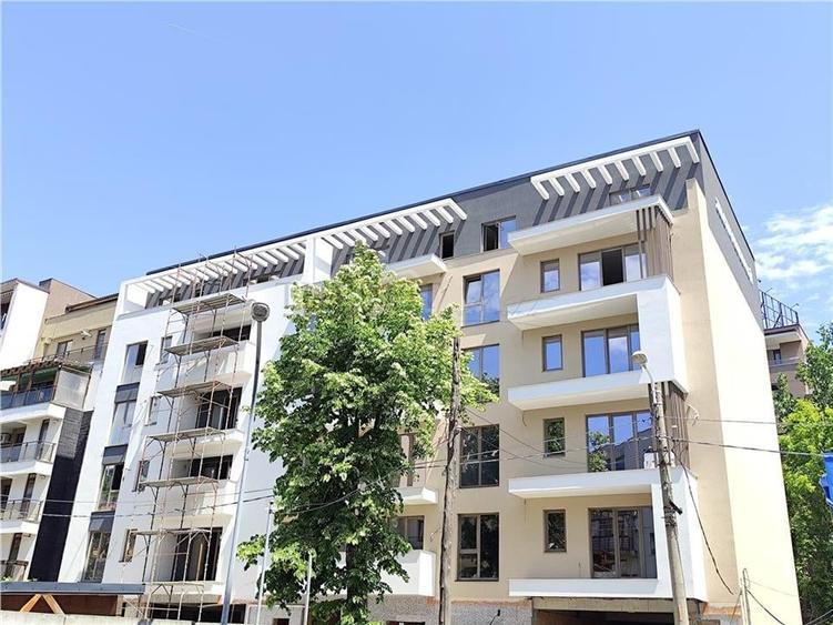 Apartament cu 3 camere decomandat în Băneasa — fotografia 1