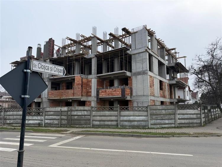 Garsonieră decomandată în Central