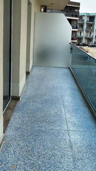 Apartament cu 2 camere decomandat în Est