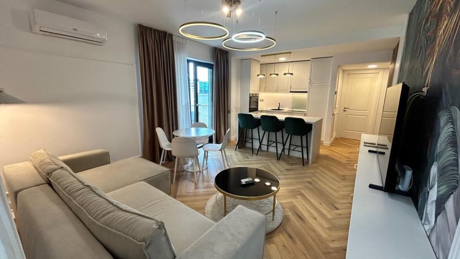 Apartament cu 2 camere semidecomandat, mobilat în Pipera