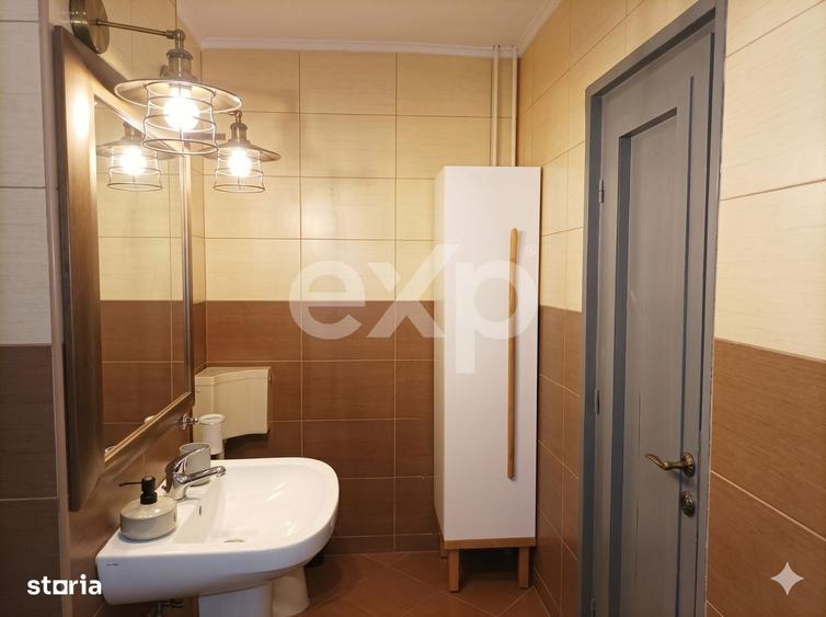 Apartament cu 4 camere decomandat în Florești