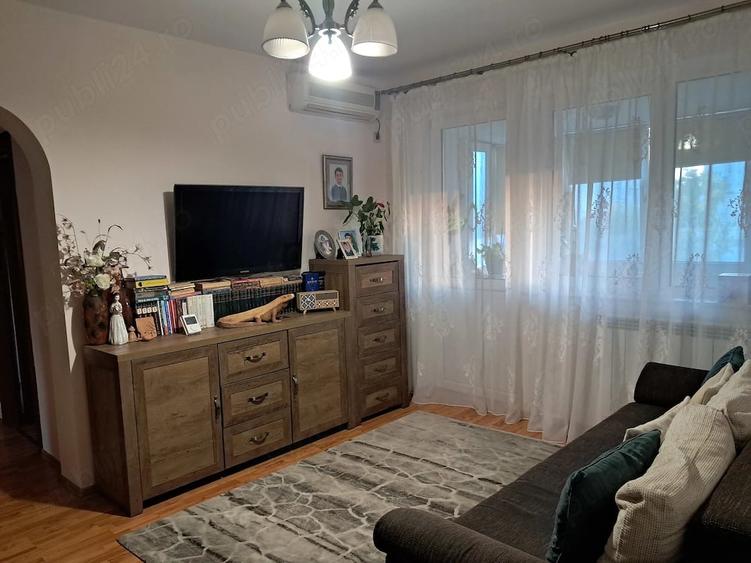 Apartament cu 2 camere semidecomandat în Tomis II