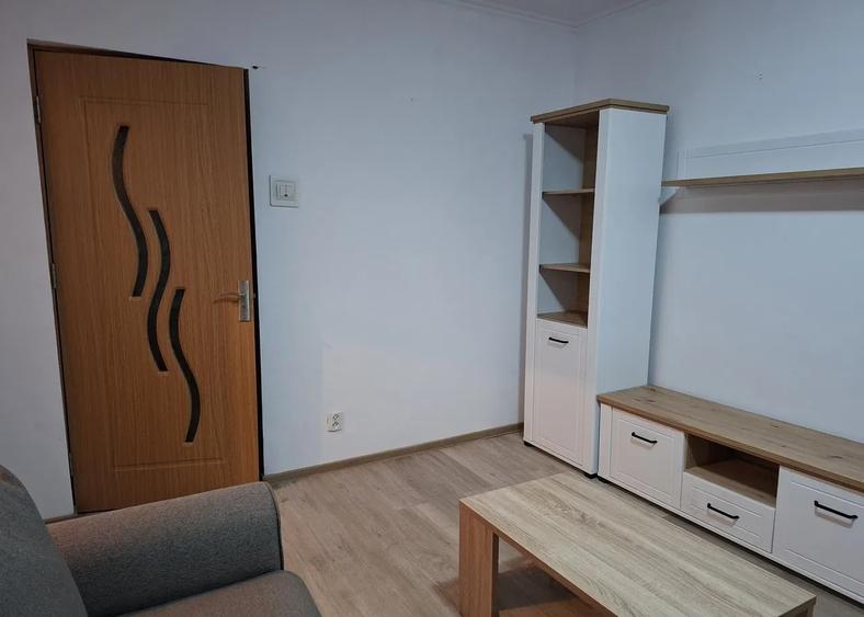 Apartament cu 2 camere nedecomandat, mobilat în Podu Roș