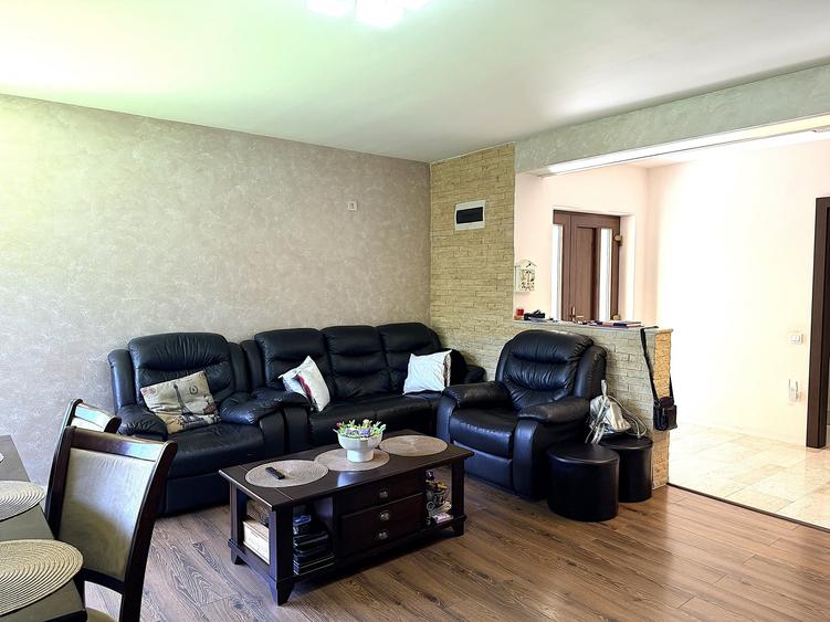 Casă individuală cu 4 camere cu Garaj în Micești