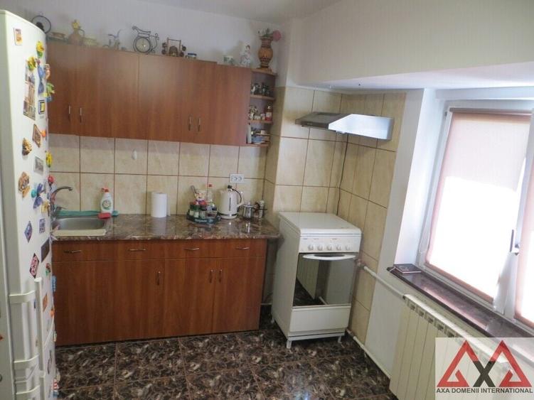 Apartament cu 2 camere decomandat în P-ța Alba Iulia