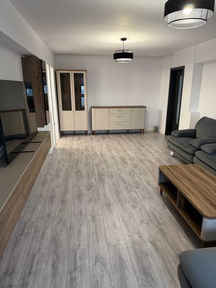 Apartament cu 2 camere decomandat în Calea Călărașilor