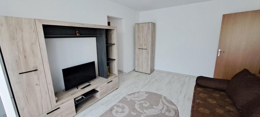 Apartament cu 2 camere semidecomandat în Cornișa