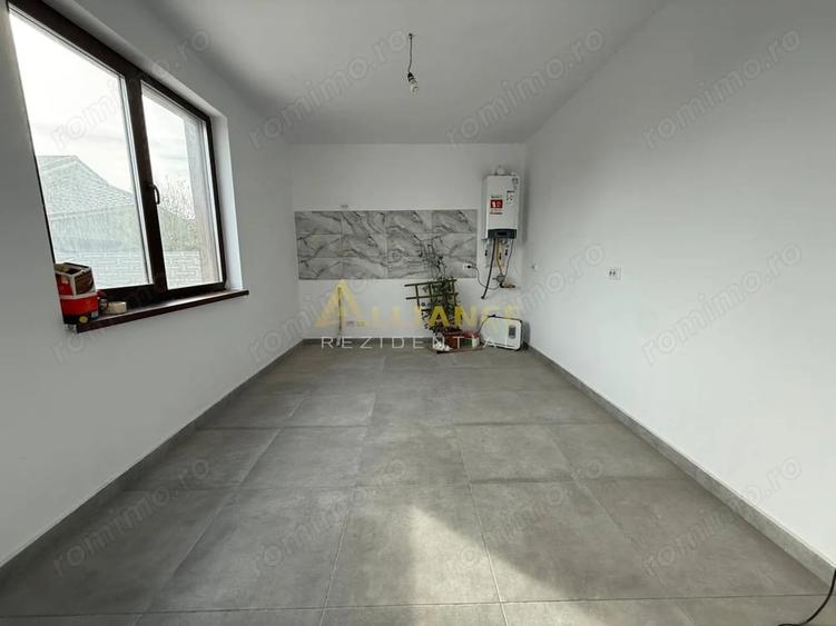 Casă cu 4 camere cu Teren 320 Mp în Berceni
