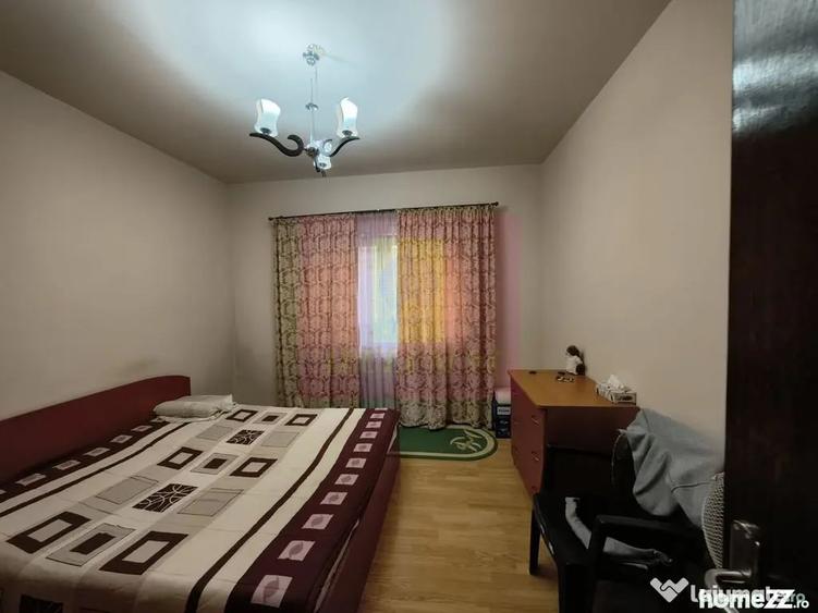 Casă cu 5 camere cu Teren 373 Mp în Afumați