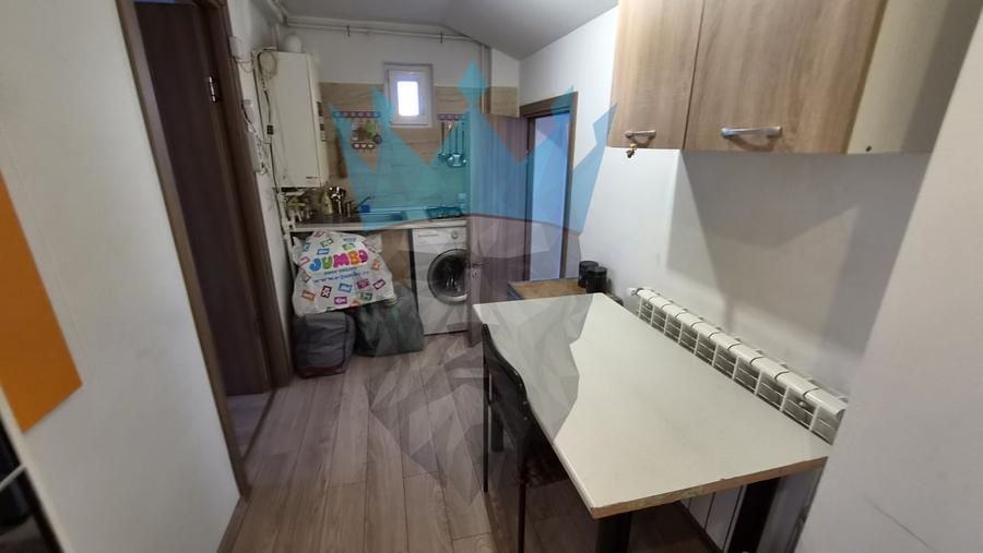 Apartament cu 2 camere decomandat, mobilat în P-ța Romană