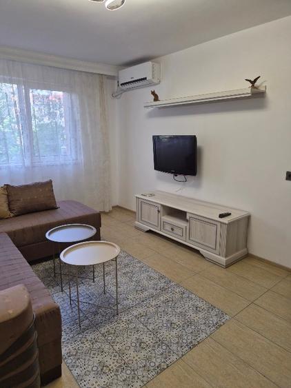 Apartament cu 2 camere semidecomandat, mobilat în Titan