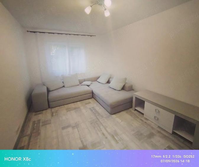 Apartament cu 3 camere decomandat în Alexandru cel Bun