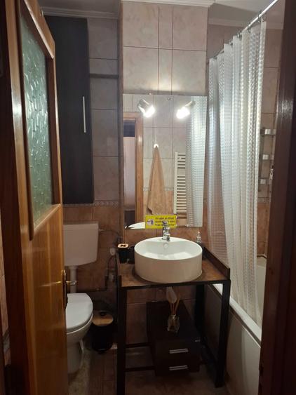 Garsonieră decomandată în Calea București