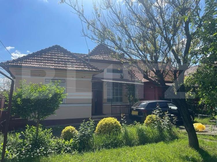 Casă individuală cu 4 camere cu Teren 275 Mp în Sărmașu